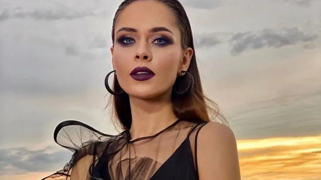 юлія саніна